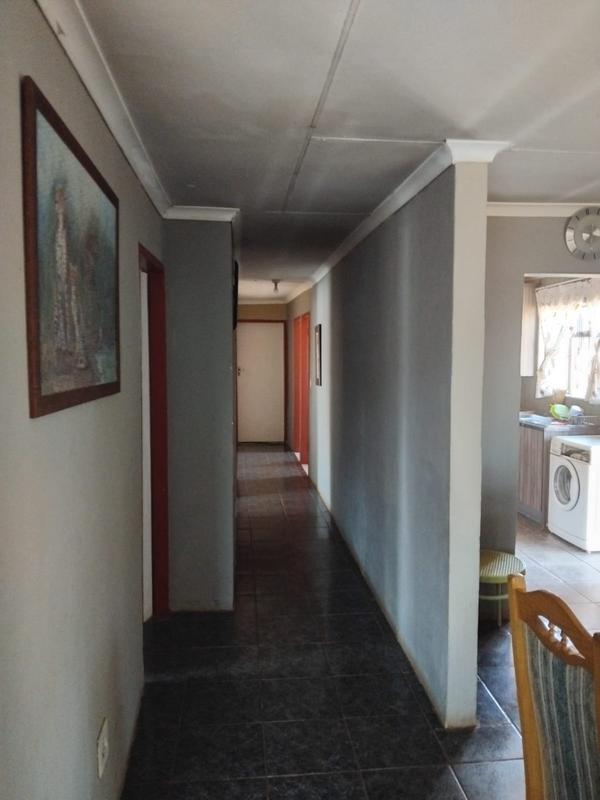 4 Bedroom Property for Sale in Vosloorus Gauteng