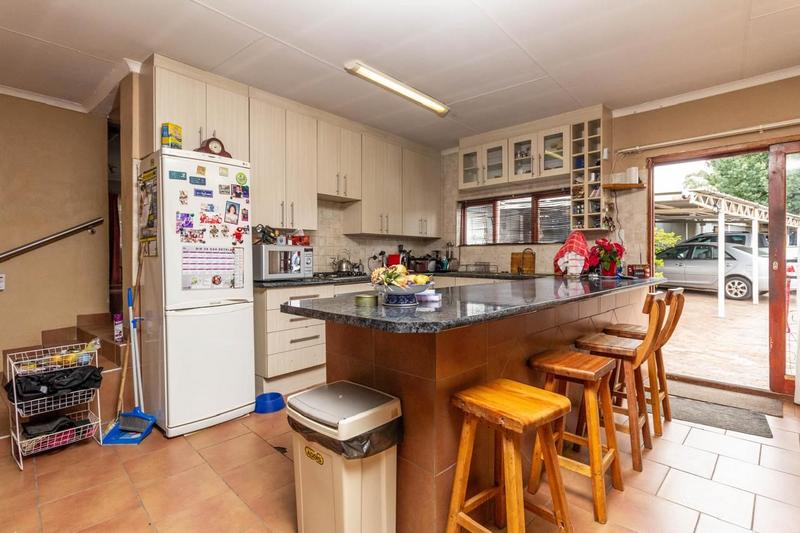 10 Bedroom Property for Sale in Witpoortjie Gauteng