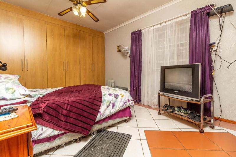 10 Bedroom Property for Sale in Witpoortjie Gauteng