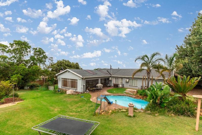 10 Bedroom Property for Sale in Witpoortjie Gauteng