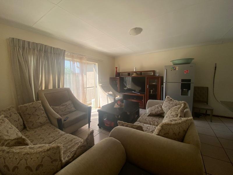 2 Bedroom Property for Sale in Willowbrook Gauteng