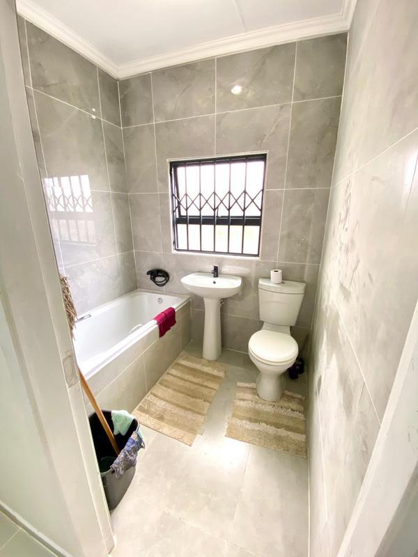 To Let 3 Bedroom Property for Rent in Toekomsrus Gauteng