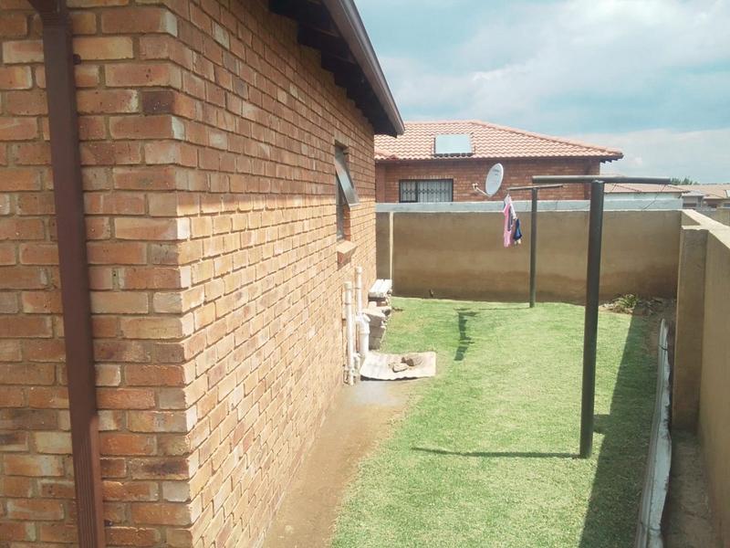 2 Bedroom Property for Sale in Sharon Park Gauteng