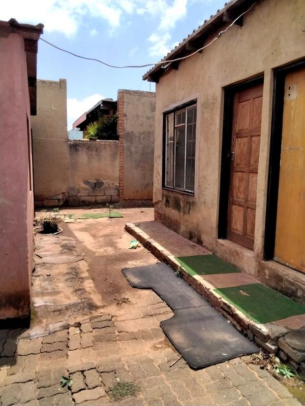 2 Bedroom Property for Sale in Thulani Gauteng