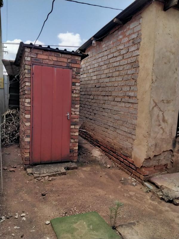 2 Bedroom Property for Sale in Thulani Gauteng