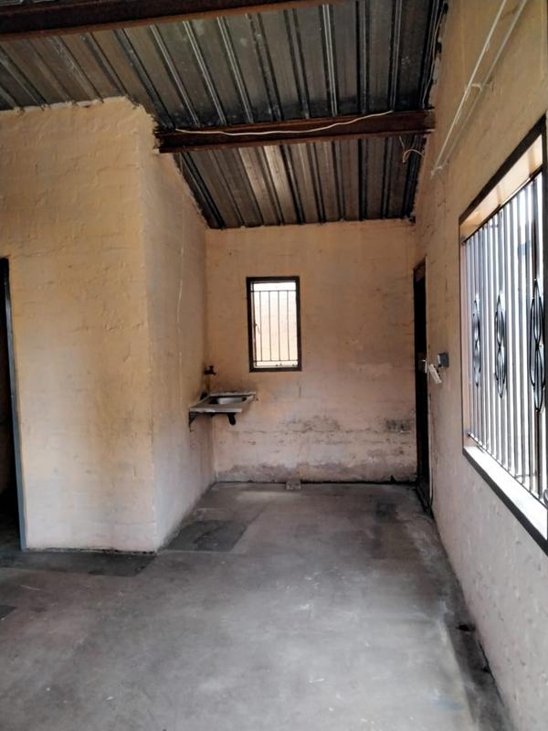 2 Bedroom Property for Sale in Thulani Gauteng