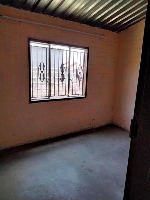 2 Bedroom Property for Sale in Thulani Gauteng
