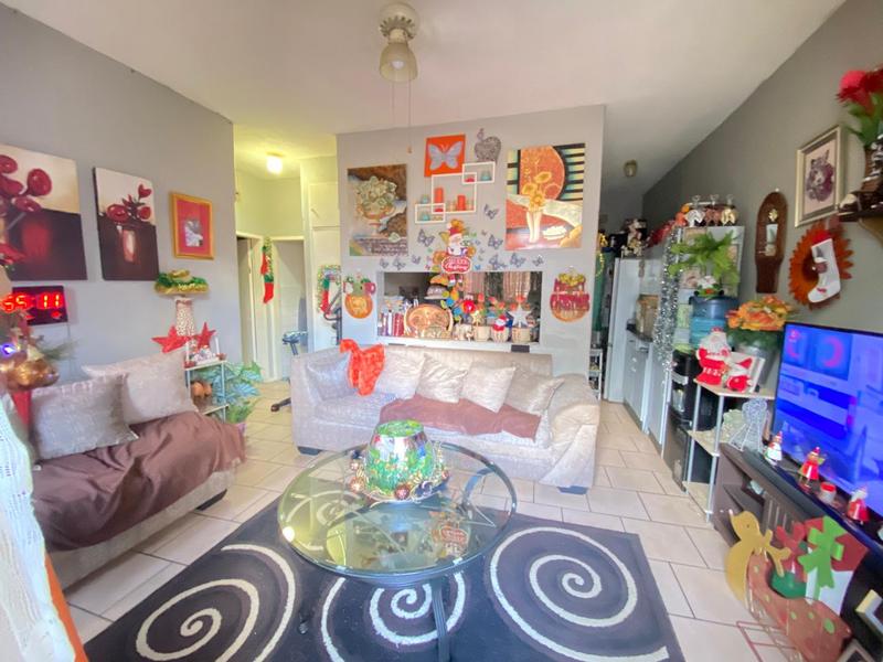 2 Bedroom Property for Sale in Witpoortjie Gauteng