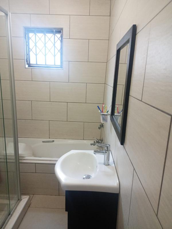 4 Bedroom Property for Sale in Windmill Park Gauteng