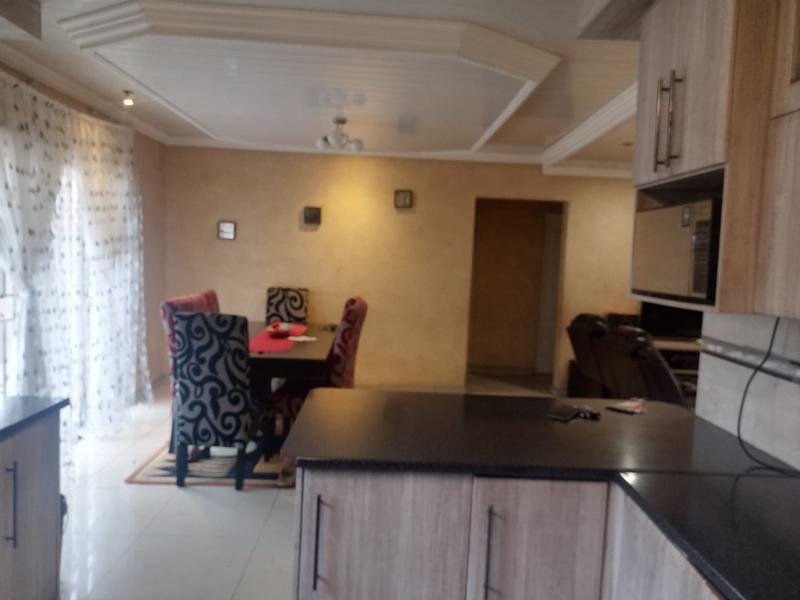 4 Bedroom Property for Sale in Windmill Park Gauteng
