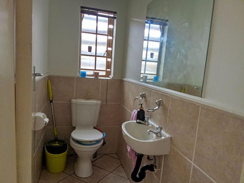 2 Bedroom Property for Sale in Halfway Gardens Gauteng