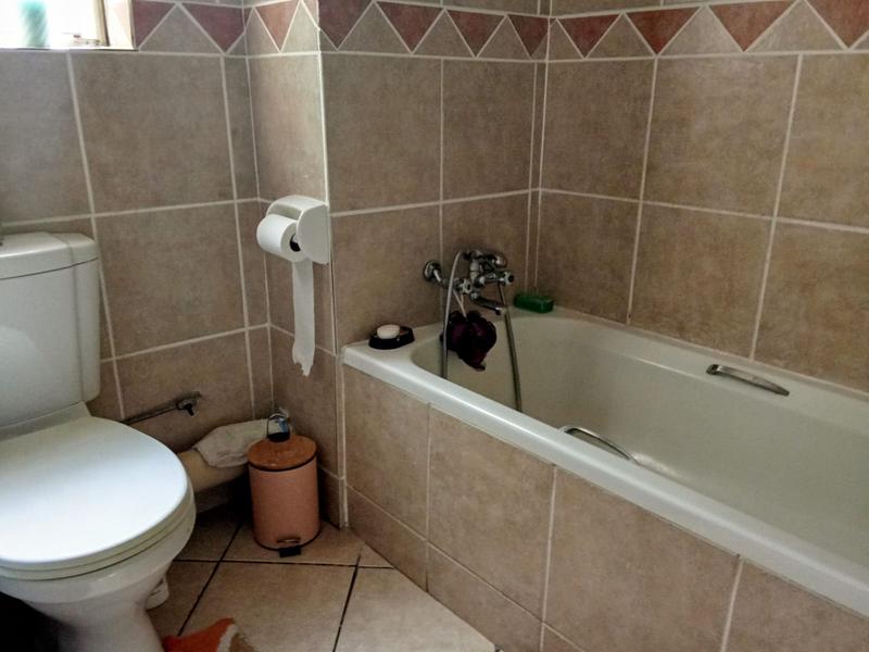 2 Bedroom Property for Sale in Halfway Gardens Gauteng