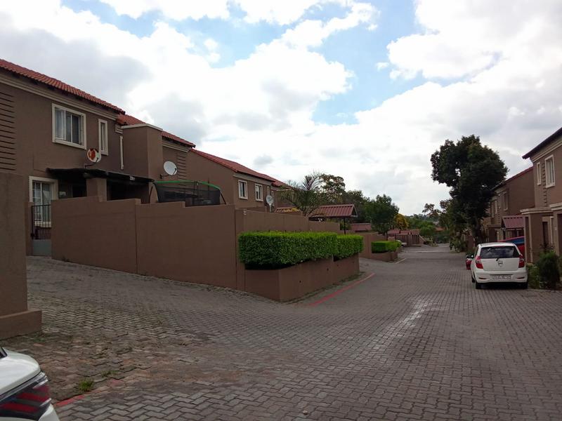 2 Bedroom Property for Sale in Halfway Gardens Gauteng