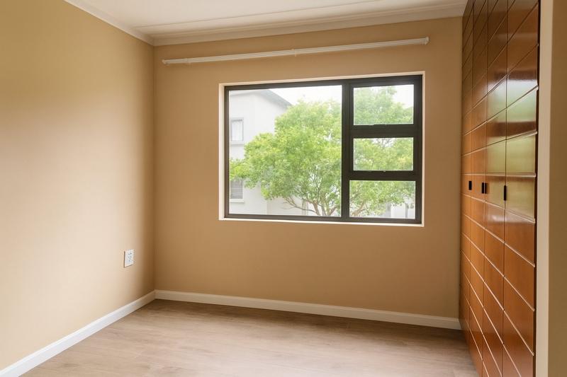 To Let 2 Bedroom Property for Rent in The Paddocks Gauteng