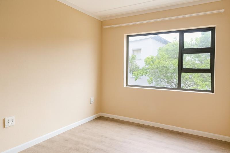 To Let 2 Bedroom Property for Rent in The Paddocks Gauteng