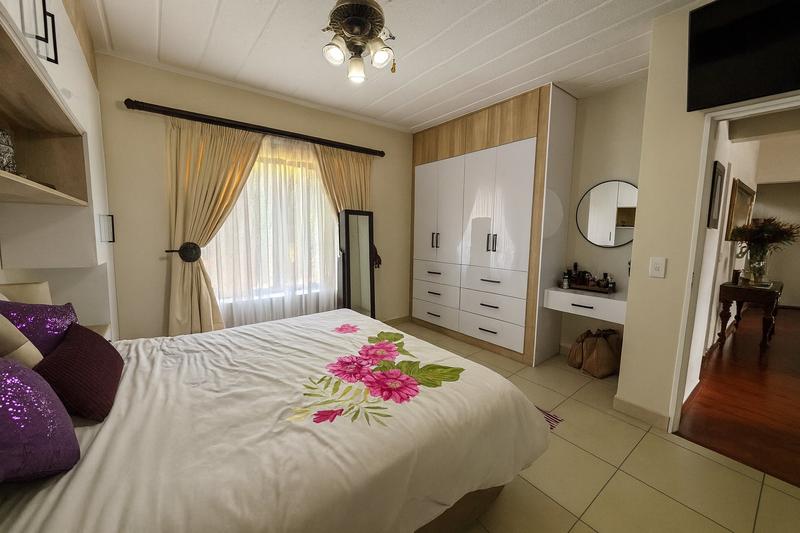 2 Bedroom Property for Sale in Douglasdale Gauteng