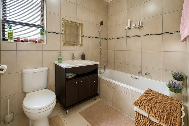 2 Bedroom Property for Sale in Douglasdale Gauteng