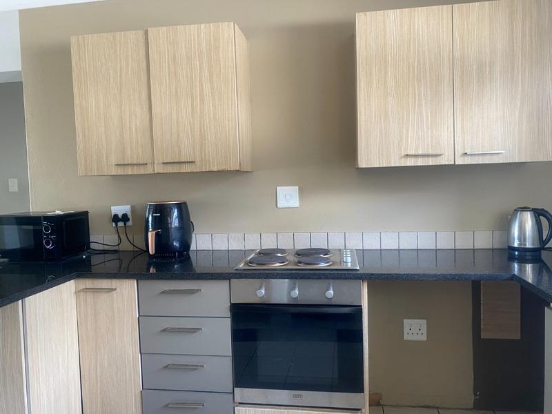 2 Bedroom Property for Sale in The Paddocks Gauteng