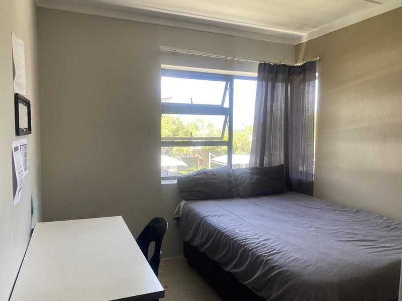 2 Bedroom Property for Sale in The Paddocks Gauteng