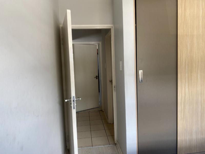 2 Bedroom Property for Sale in The Paddocks Gauteng