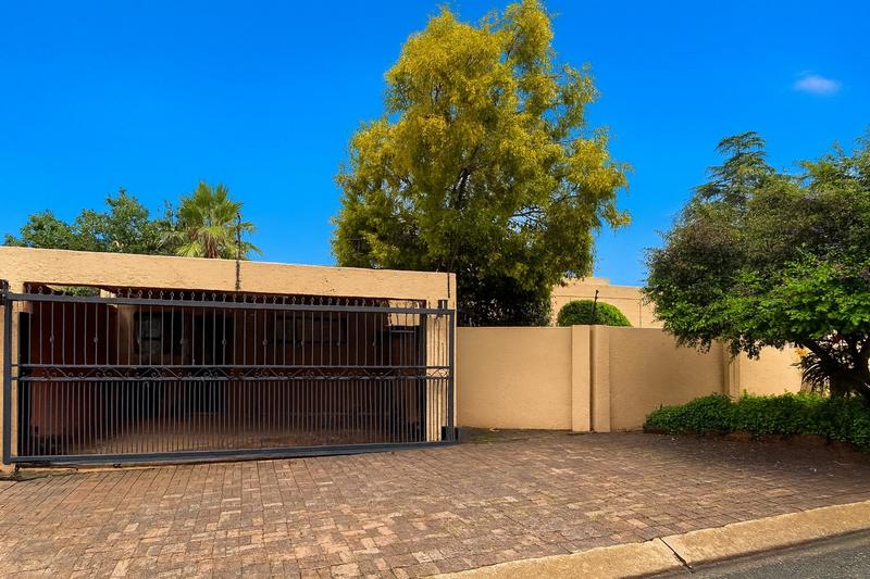 3 Bedroom Property for Sale in Lonehill Gauteng