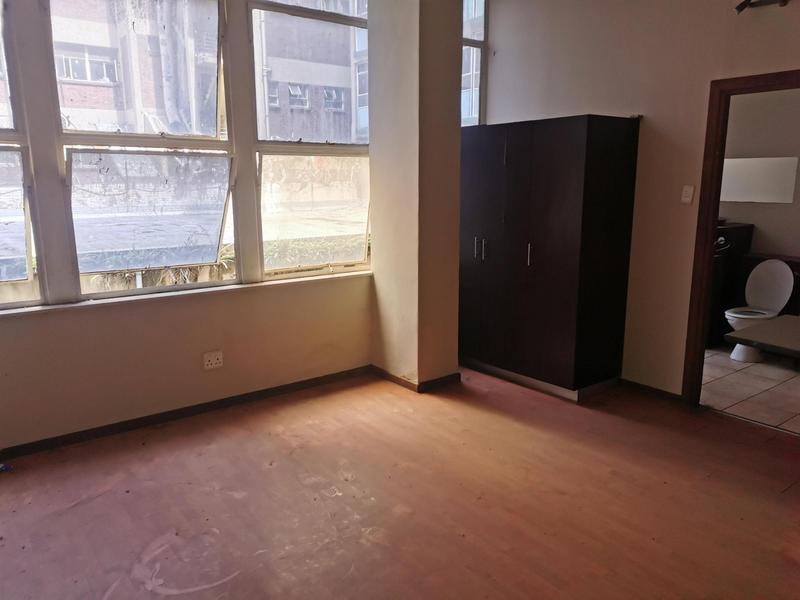 1 Bedroom Property for Sale in Johannesburg Central Gauteng