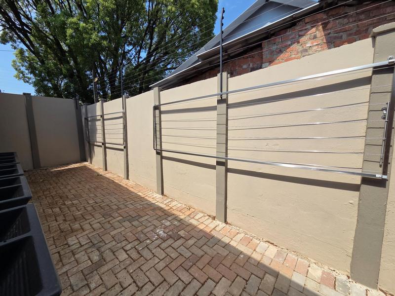 To Let 2 Bedroom Property for Rent in Erasmia Gauteng