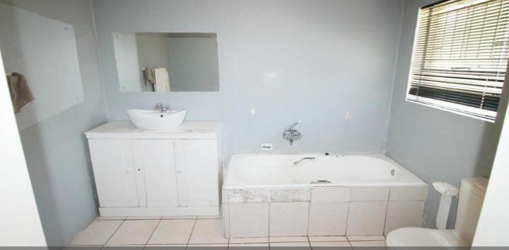 3 Bedroom Property for Sale in Sunward Park Gauteng