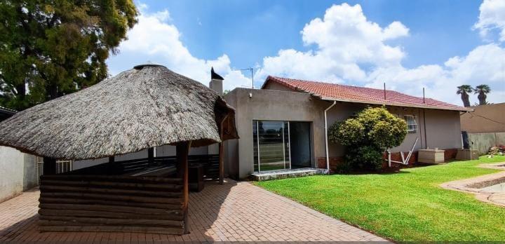 3 Bedroom Property for Sale in Sunward Park Gauteng