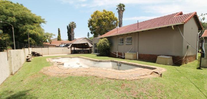 3 Bedroom Property for Sale in Sunward Park Gauteng