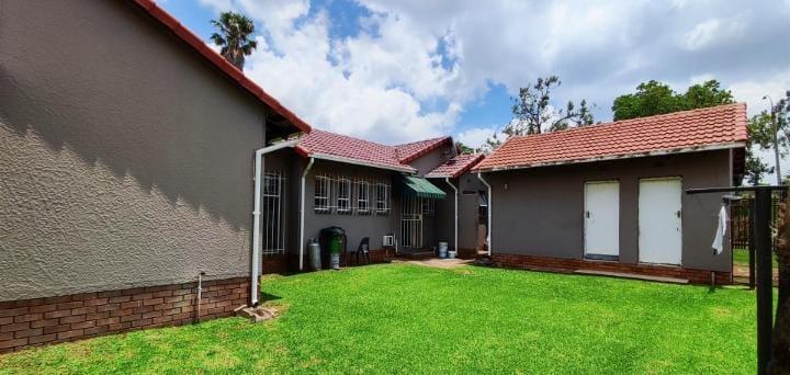 3 Bedroom Property for Sale in Sunward Park Gauteng