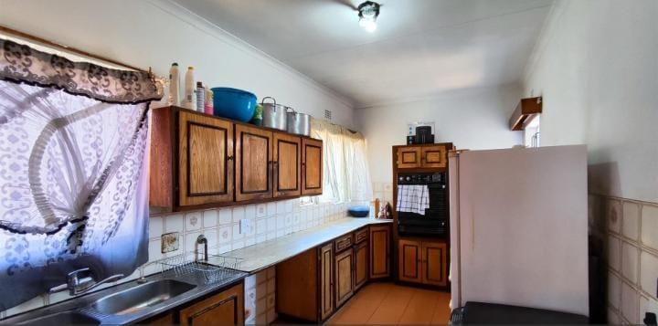 5 Bedroom Property for Sale in Birch Acres Gauteng