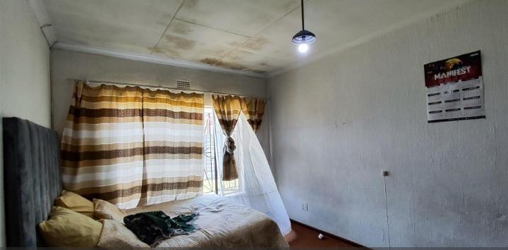 5 Bedroom Property for Sale in Birch Acres Gauteng