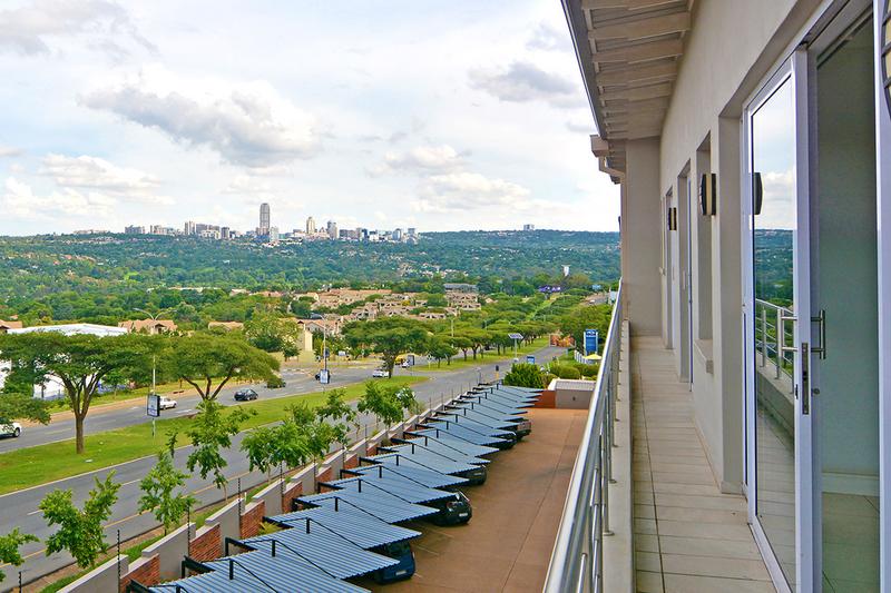 To Let 4 Bedroom Property for Rent in Bryanston Gauteng