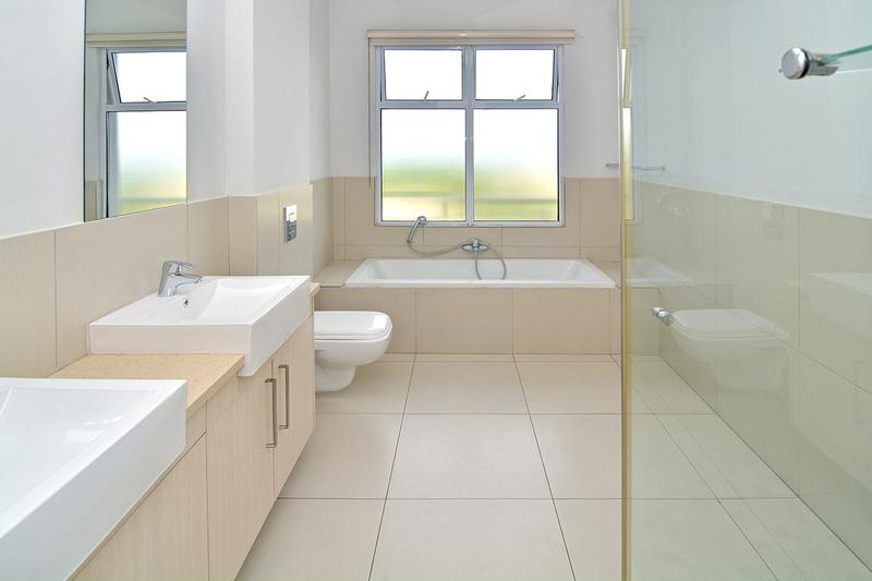 To Let 4 Bedroom Property for Rent in Bryanston Gauteng