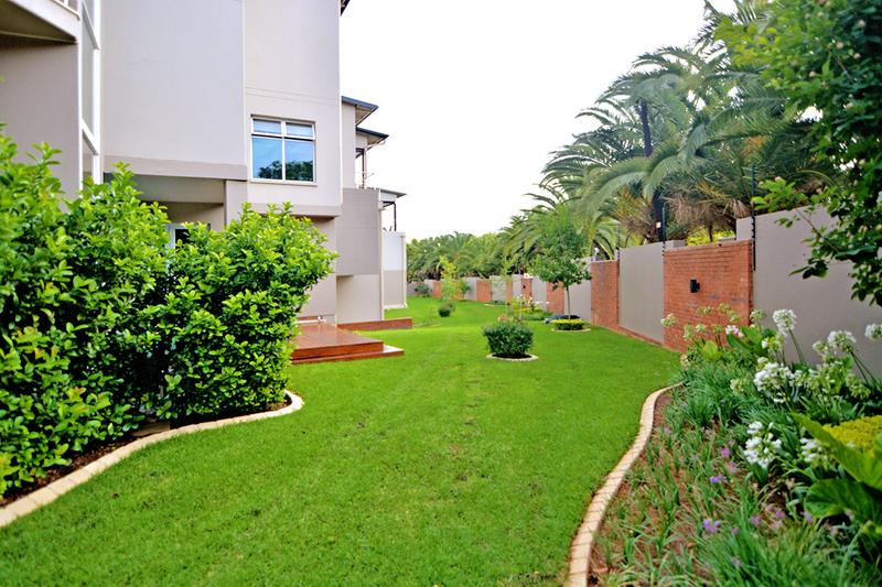 To Let 4 Bedroom Property for Rent in Bryanston Gauteng