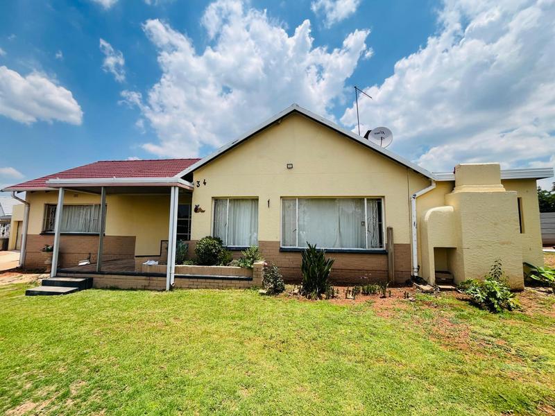 To Let 4 Bedroom Property for Rent in Dinwiddie Gauteng