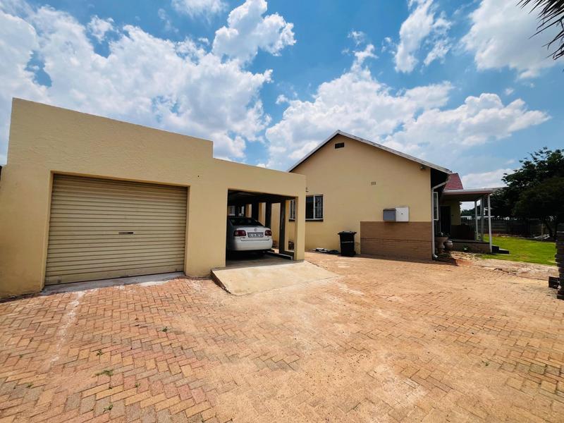To Let 4 Bedroom Property for Rent in Dinwiddie Gauteng