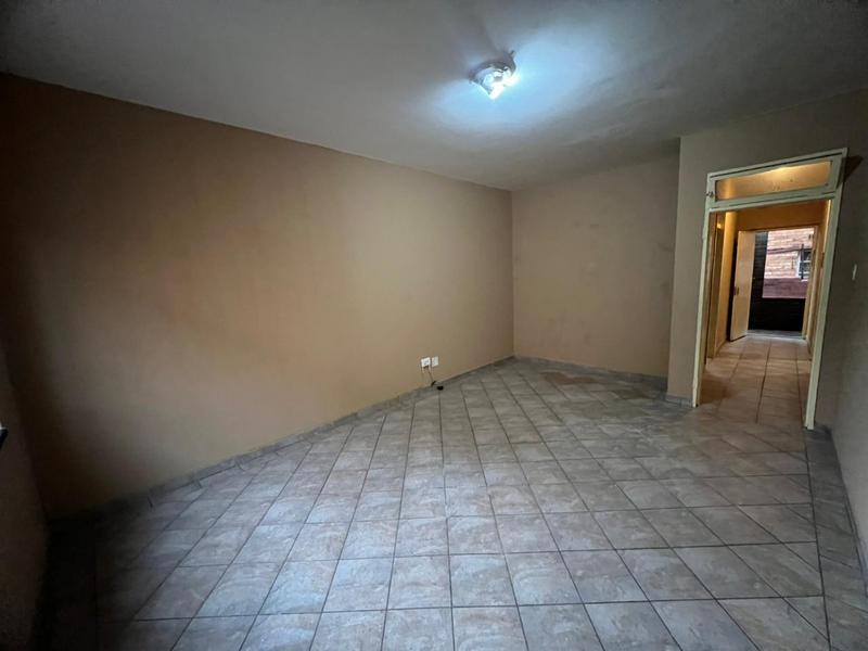 2 Bedroom Property for Sale in Forest Hill Gauteng