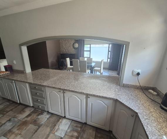 6 Bedroom Property for Sale in Boksburg Gauteng