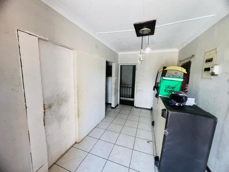 7 Bedroom Property for Sale in Primrose Gauteng