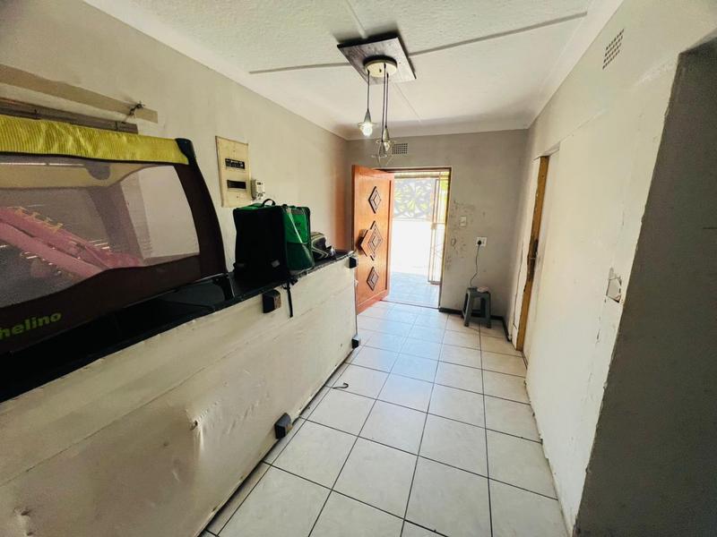 7 Bedroom Property for Sale in Primrose Gauteng