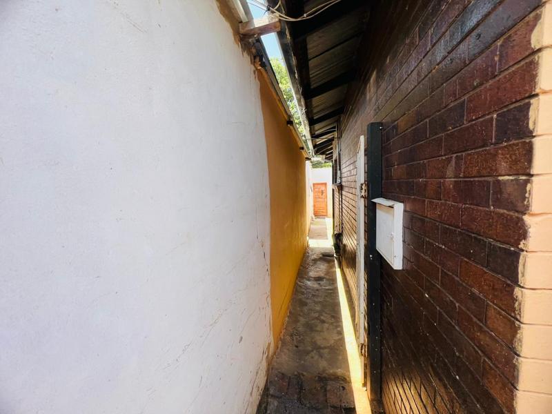 7 Bedroom Property for Sale in Primrose Gauteng