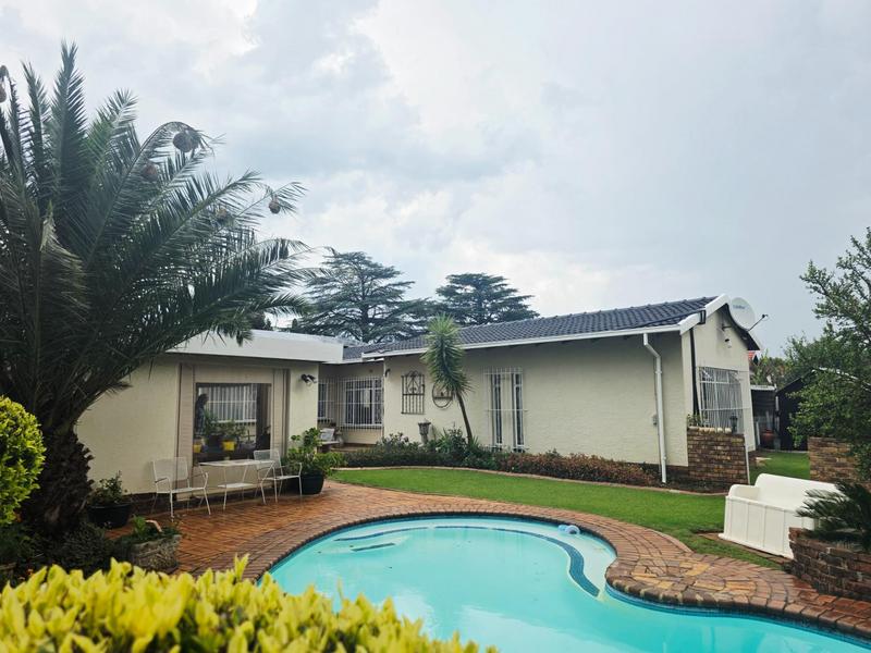 3 Bedroom Property for Sale in Edleen Gauteng