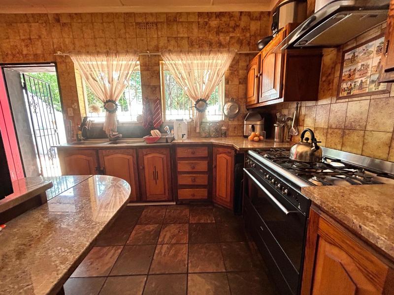 4 Bedroom Property for Sale in Selcourt Gauteng