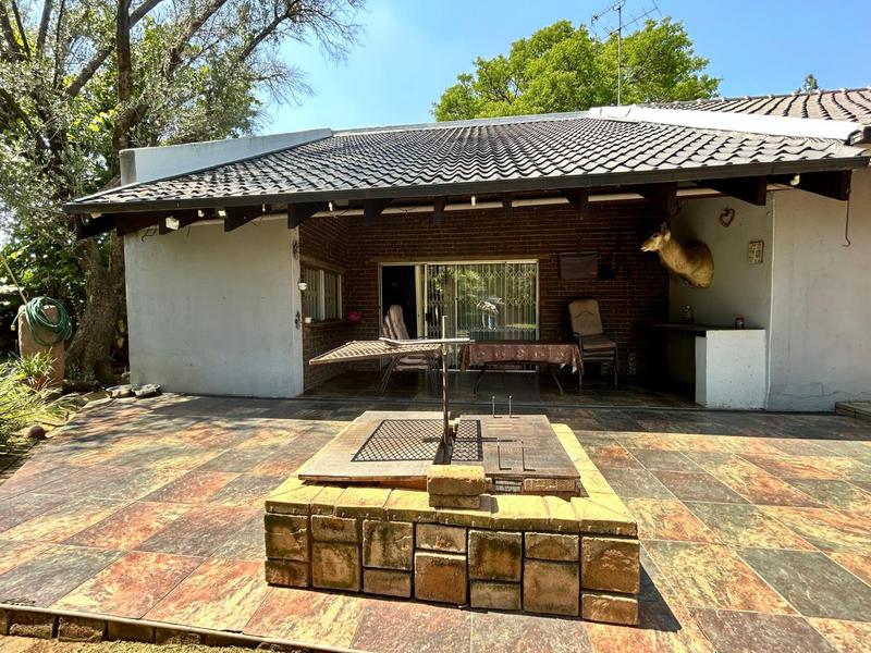 4 Bedroom Property for Sale in Selcourt Gauteng