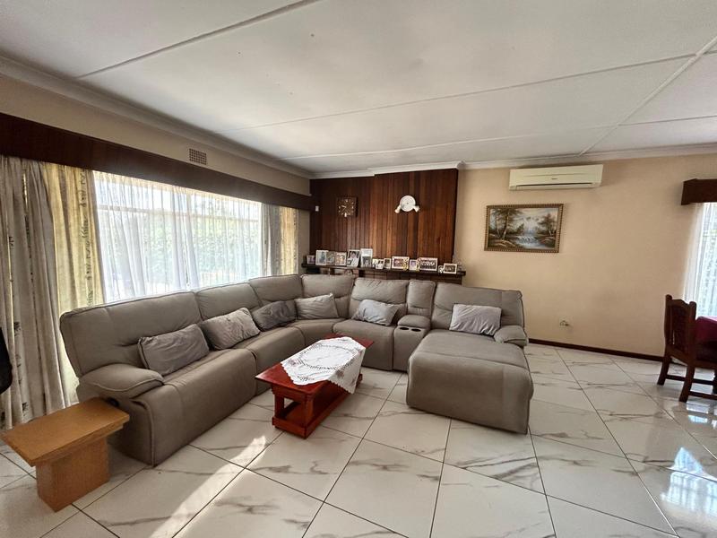 4 Bedroom Property for Sale in Selcourt Gauteng