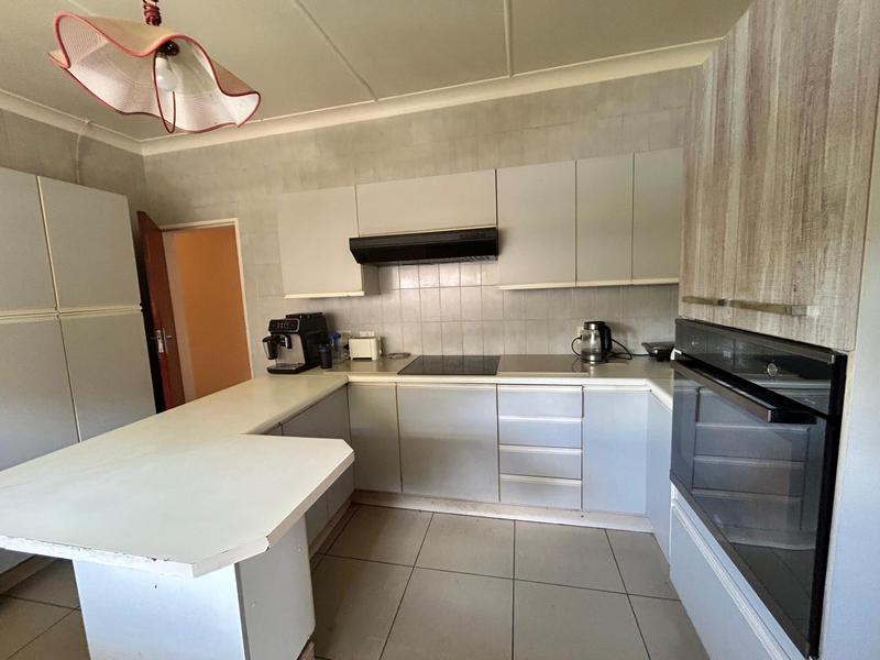 4 Bedroom Property for Sale in Selcourt Gauteng
