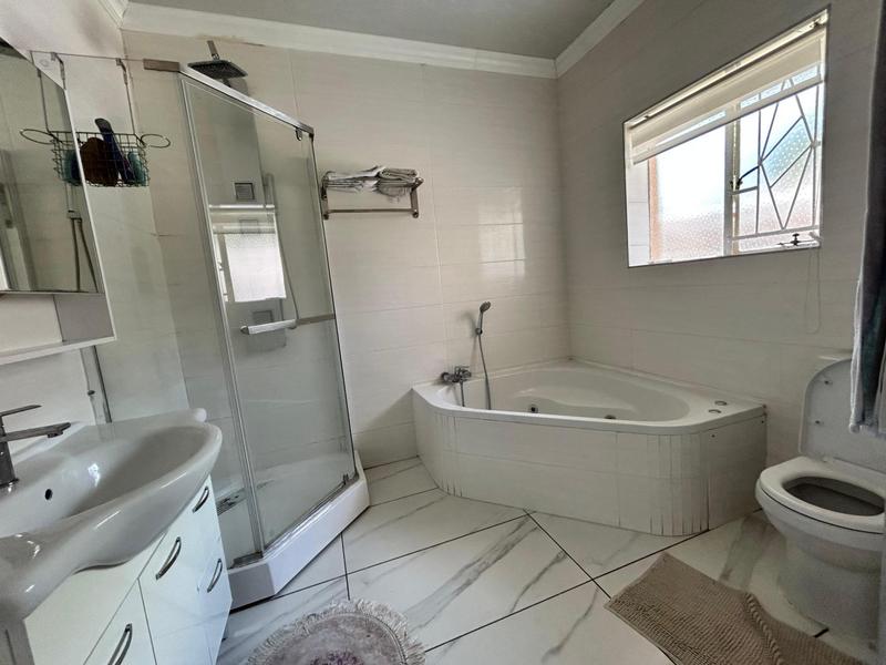 4 Bedroom Property for Sale in Selcourt Gauteng