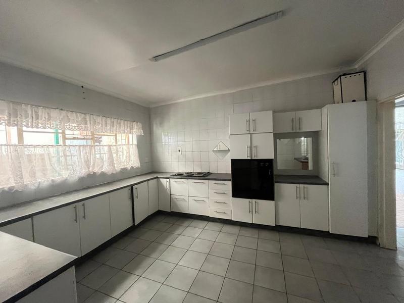 5 Bedroom Property for Sale in Alan Manor Gauteng